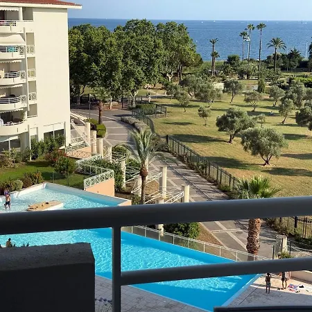 Apartment En Bord De *